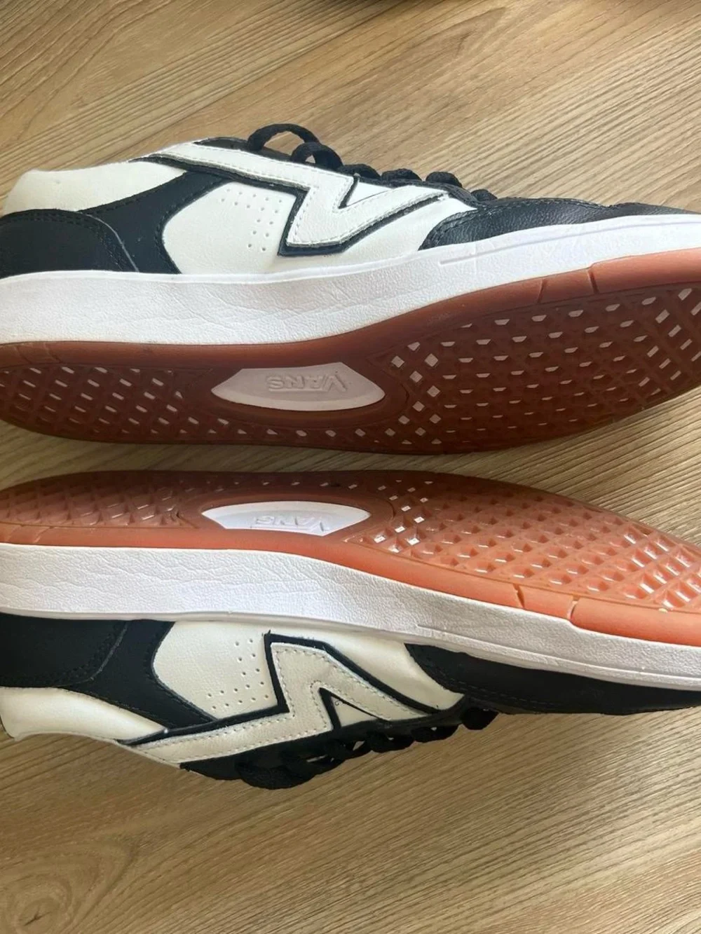Vans Men's Black and White Skate Sneakers with Gum Sole